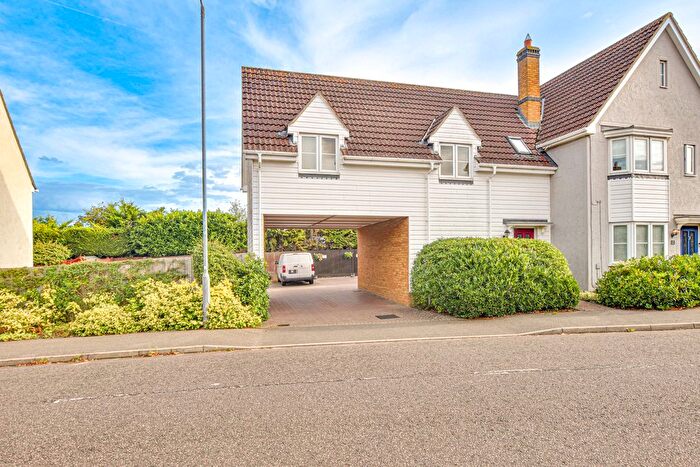 1 Bedroom Semi-detached House For Sale In Willow Road, Woodlands Park, CM6