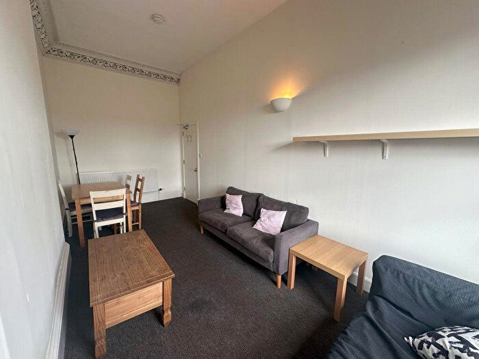3 Bedroom Flat To Rent In Lauriston Place, Tollcross, Edinburgh, EH3