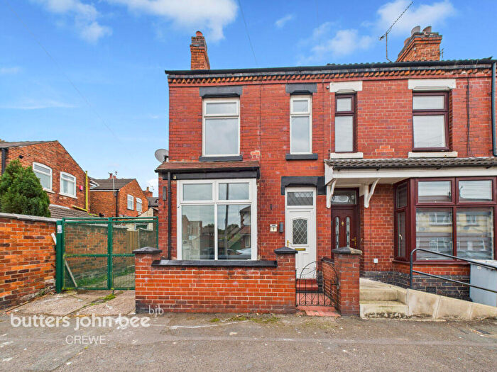 3 Bedroom End Of Terrace House For Sale In Fletcher Street, Crewe, CW1
