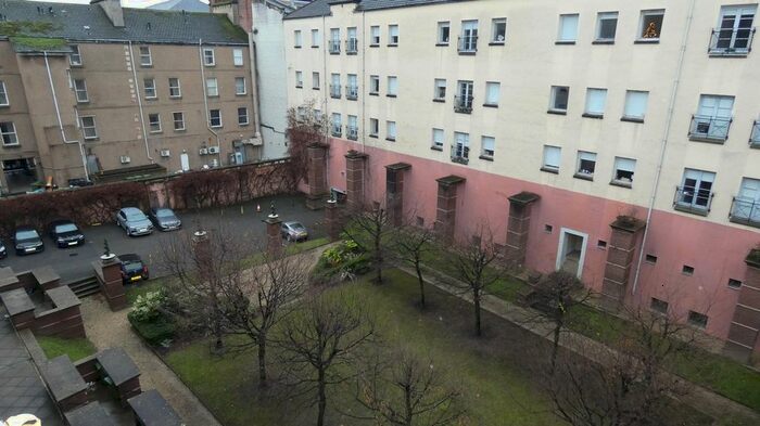 1 Bedroom Flat To Rent In Ingram Street, Glasgow, G1