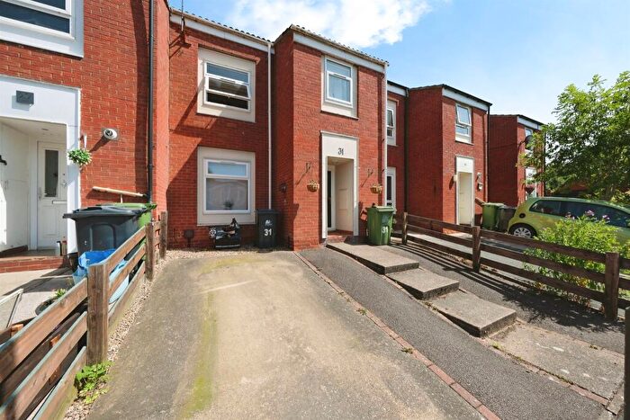 3 Bedroom Terraced House For Sale In Field Court, Kilburn, Belper, DE56