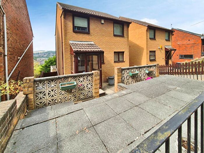 4 Bedroom Detached House To Rent In Bole Hill Road, Sheffield, S6