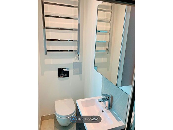 1 Bedroom Flat To Rent In Circa Apartments, Harlington, Hayes, UB3