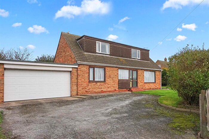 4 Bedroom Detached House For Sale In Queen Street, Withernsea, HU19