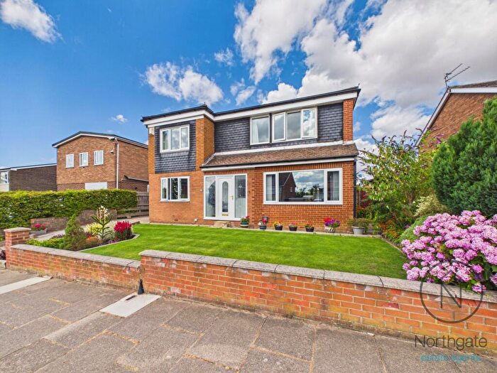 4 Bedroom Detached House For Sale In Westmorland Way, Newton Aycliffe, DL5