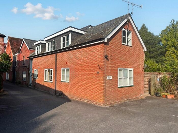 1 Bedroom Flat For Sale In Bridge Street, Bridge Court, SP6