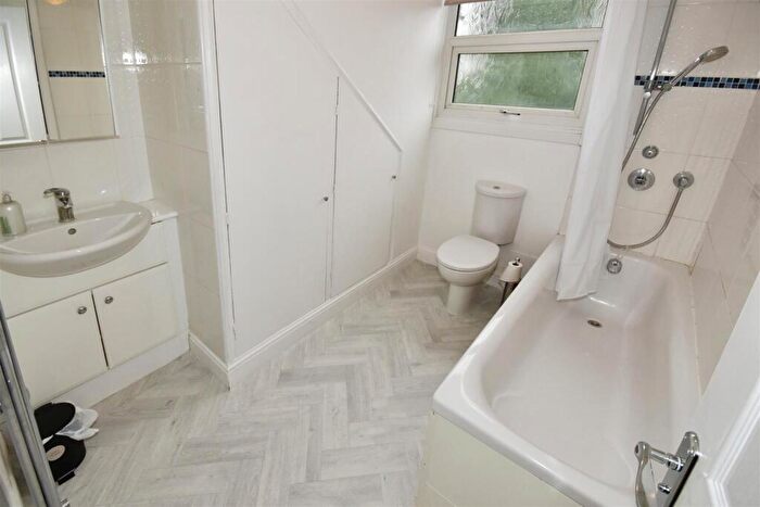 1 Bedroom Flat To Rent In The Ridgeway, London, E4