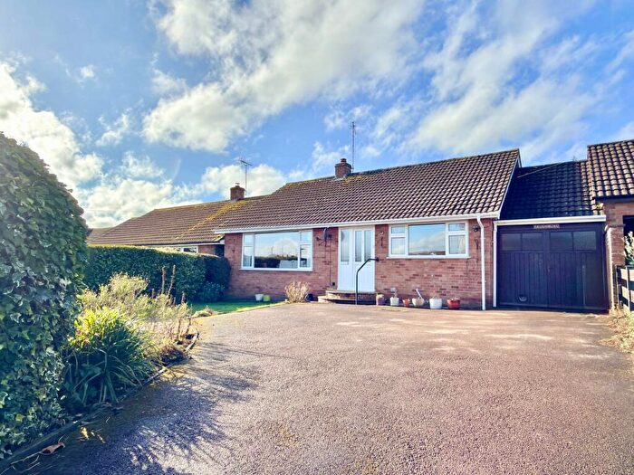 3 Bedroom Link Detached House For Sale In Goodiers Lane, Twyning, Tewkesbury, GL20