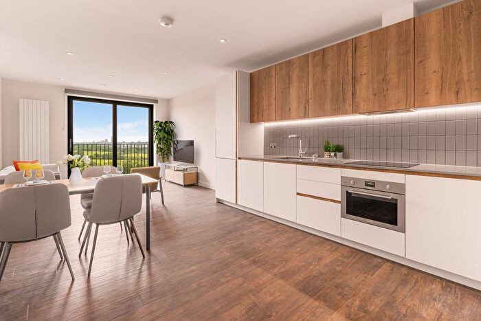 2 Bedroom Flat To Rent In Greenford, UB6