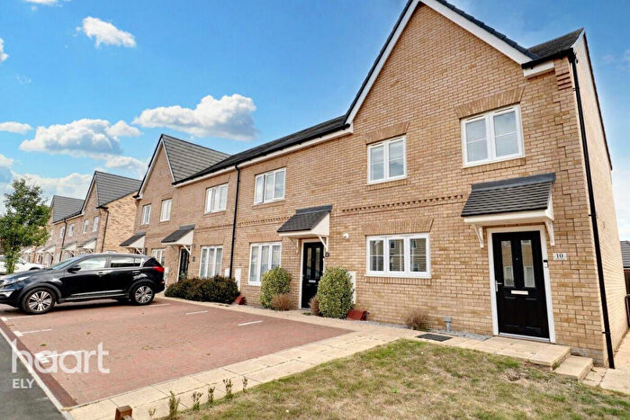3 Bedroom End Of Terrace House For Sale In Quinton Road, Witchford, CB6
