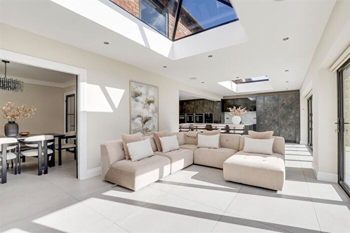 5 Bedroom Detached House To Rent In Alderside Walk, Englefield Green, Egham, TW20