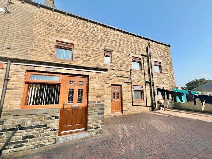 5 Bedroom House To Rent In Belmont Place, Halifax, HX1