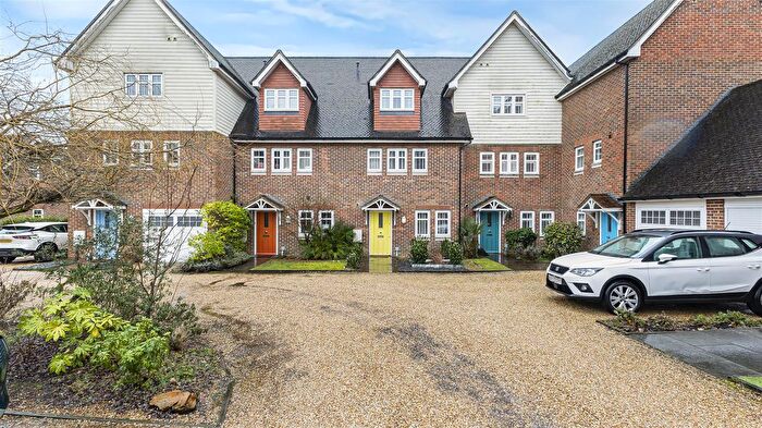 4 Bedroom Town House For Sale In Oakhurst Park Gardens, Hildenborough, Tonbridge, TN11