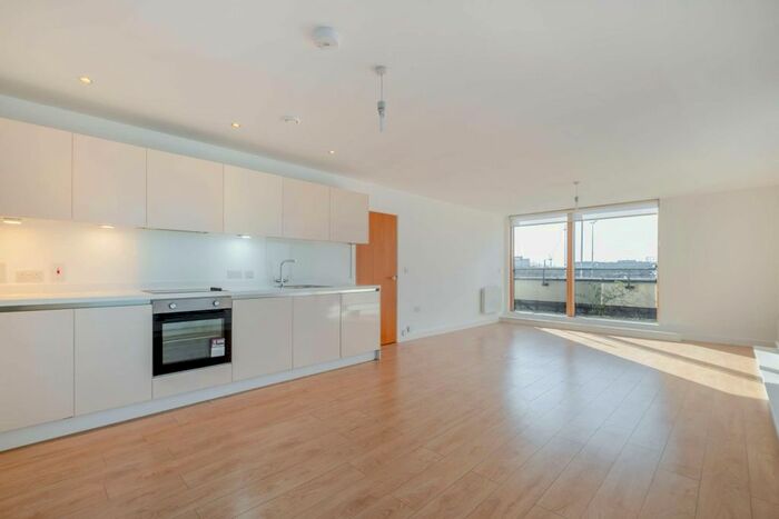 2 Bedroom Flat To Rent In Apartment, Vida House, - Trundleys Road, London, SE8