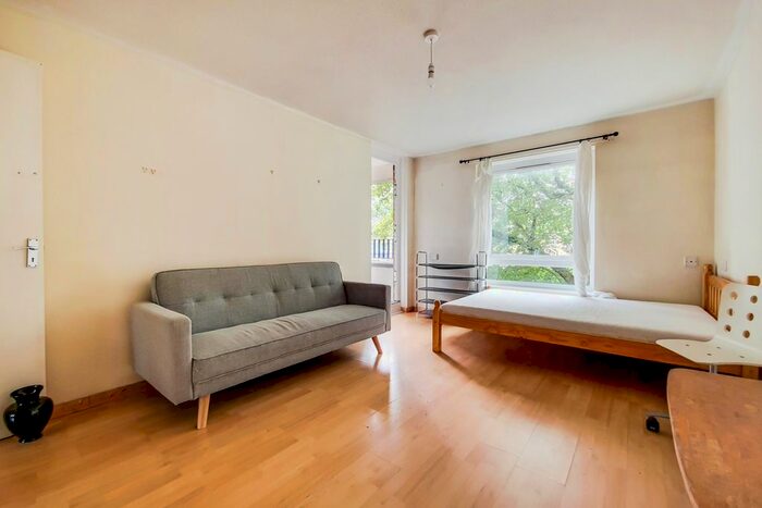 1 Bedroom Flat To Rent In Newington Butts, Elephant &amp; Castle, SE1