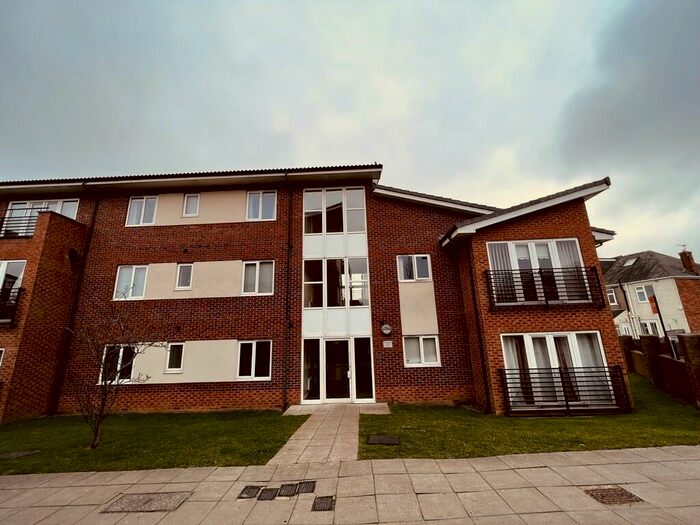 2 Bedroom Ground Flat To Rent In Pickering Place, Durham, DH1