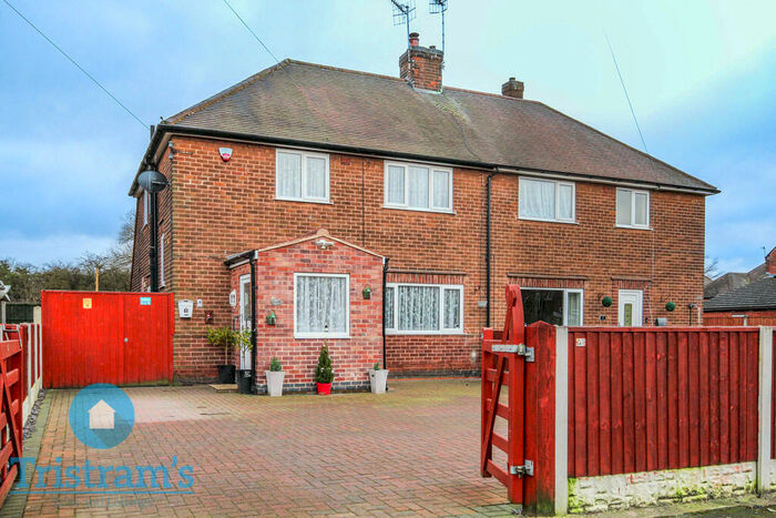 3 Bedroom Semi-Detached House For Sale In Derbyshire Avenue, Trowell, NG9