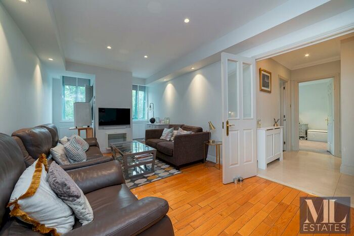 2 Bedroom Flat To Rent In Jubilee Heights, Shoot Up Hill, Kilburn, NW2