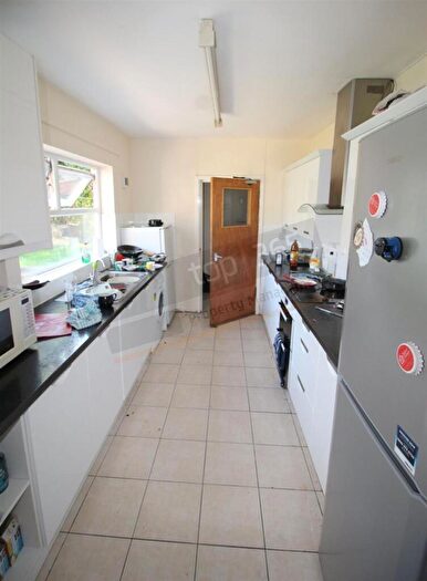 5 Bedroom End Of Terrace House To Rent In *£pppw Excl Bills* Bed On Willoughby Avenue, NG7