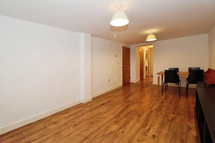 1 Bedroom Flat For Sale In Fishponds Road, Bristol, BS16