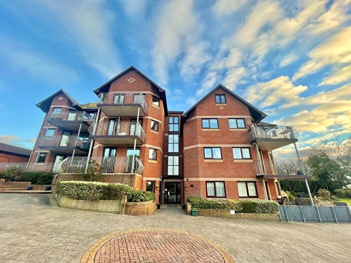 2 Bedroom Apartment To Rent In Raddenstile Lane, Exmouth, EX8
