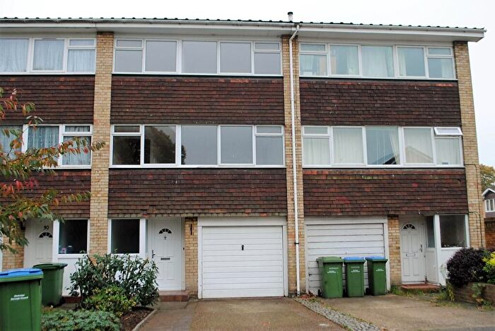 4 Bedroom Terraced House To Rent In West Molesey, KT8