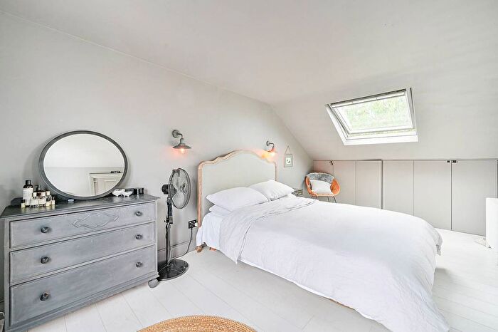 2 Bedroom Flat To Rent In Berrymede Road, Chiswick, W4