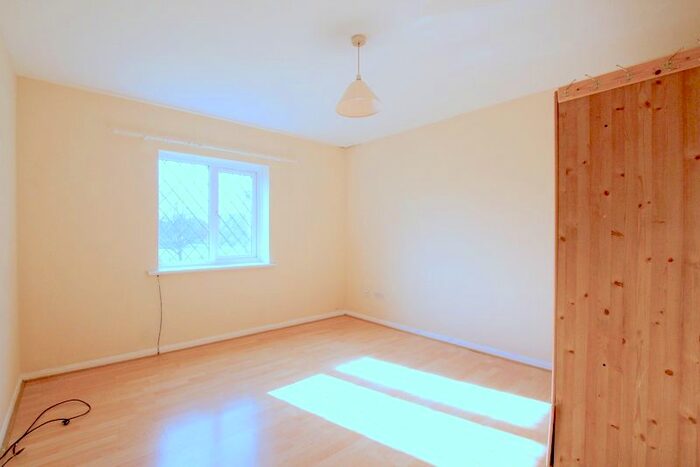 2 Bedroom Flat To Rent In Heathfield Drive, Mitcham, CR4