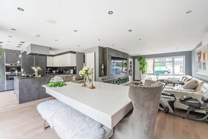 4 Bedroom Semi-Detached House To Rent In Runnelfield, Harrow On The Hill, Harrow, HA1