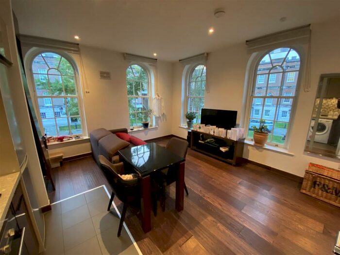 Studio To Rent In King Henry Terrace, Sovereign Court, Wapping, E1W