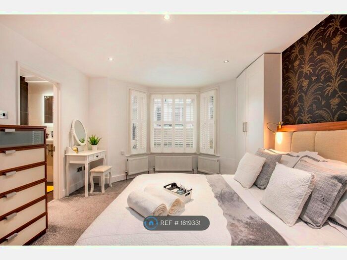 3 Bedroom Maisonette To Rent In Louvaine Road, Battersea, SW11