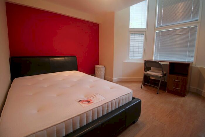 1 Bedroom Flat To Rent In Richmond Road, Roath, Cardiff, CF24