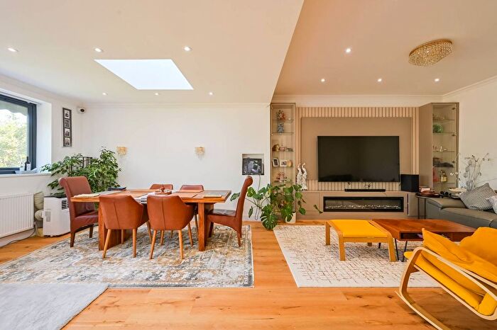 5 Bedroom Semi-detached House For Sale In Highgate, Highgate, London, N6