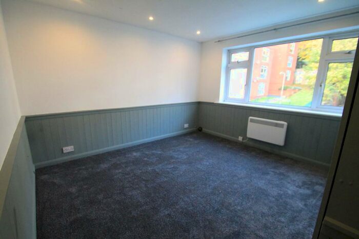 2 Bedroom Apartment To Rent In Moulton Rise, Luton, LU2