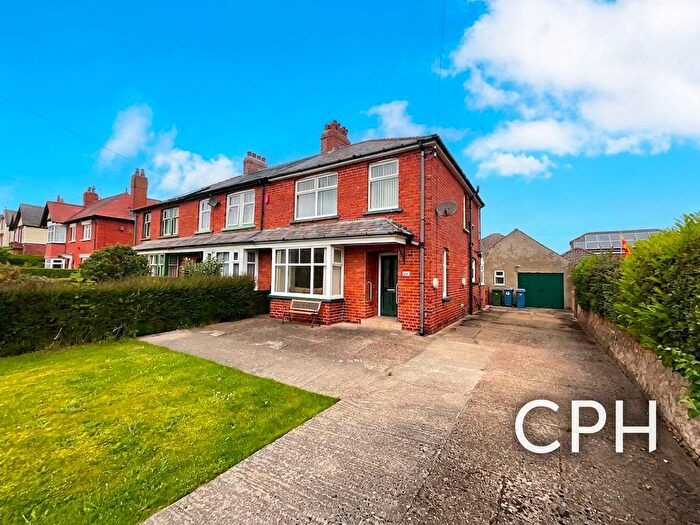 3 Bedroom End Of Terrace House For Sale In Coldyhill Lane, Newby, YO12