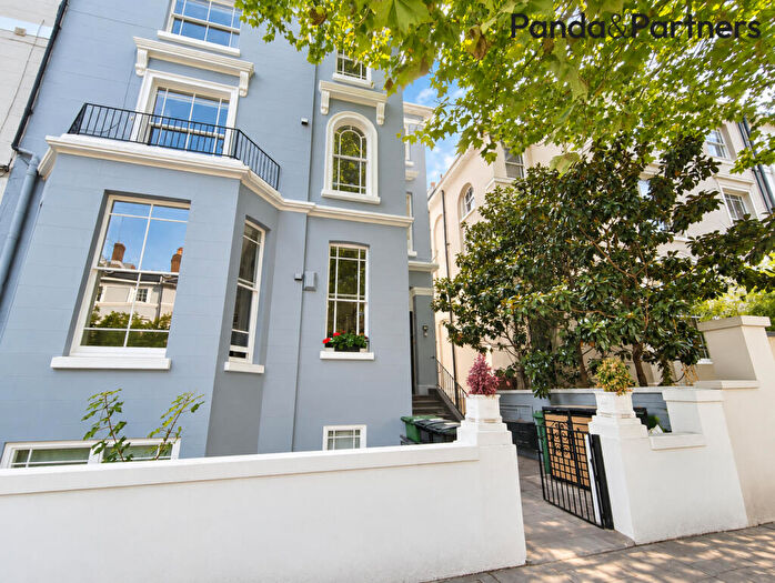 2 Bedroom Flat To Rent In Regents Park Road, Primrose Hill, Camden Town, London, NW1