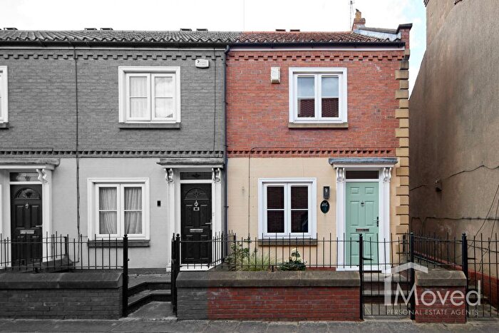 2 Bedroom End Of Terrace House For Sale In Wren Lane, Selby, YO8