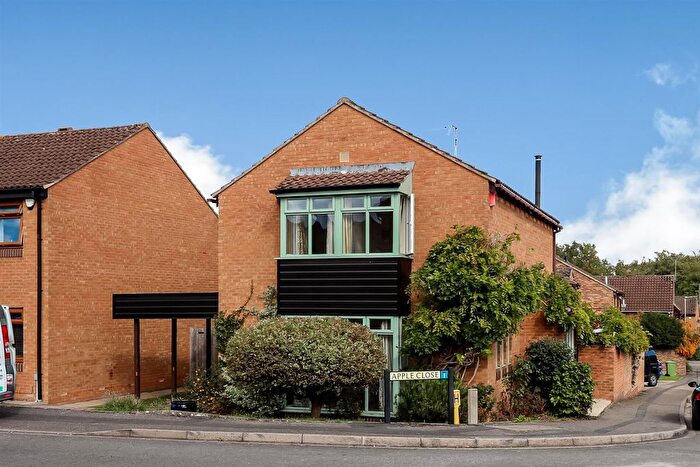 4 Bedroom Detached House To Rent In Apple Orchard, Prestbury, GL52