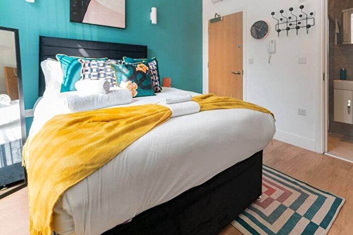 1 Bedroom Studio To Rent In Swinton St, London, WC1X