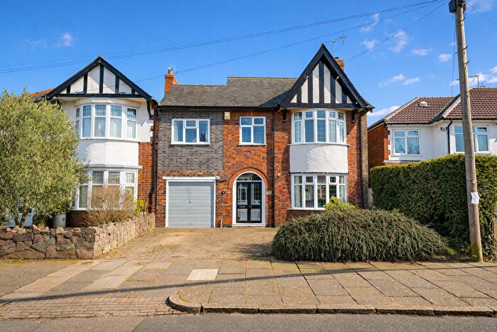 Detached House For Sale In Dumbleton Avenue, Leicester, Leicestershire, LE3