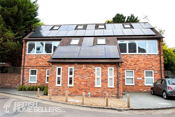 1 Bedroom Flat For Sale In Malthouse Square, Princes Risborough, Buckinghamshire, HP27