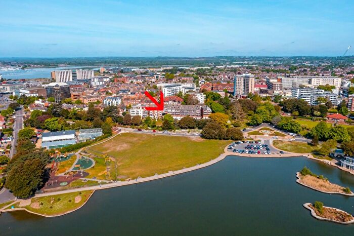 4 Bedroom Town House For Sale In Mount Pleasant Road, Poole, Dorset, BH15