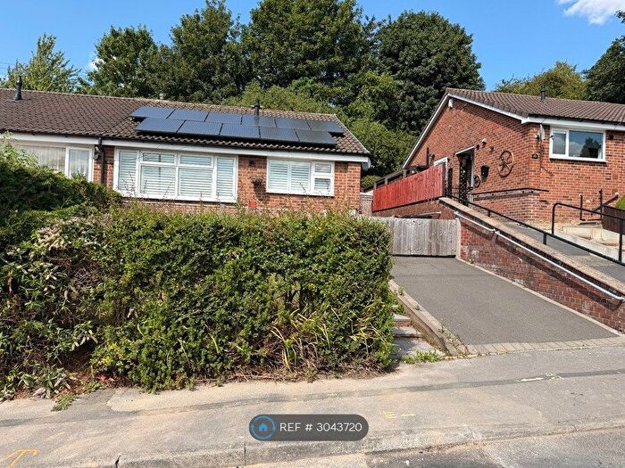 2 Bedroom Bungalow To Rent In Hall Park Orchards, Leeds, LS25