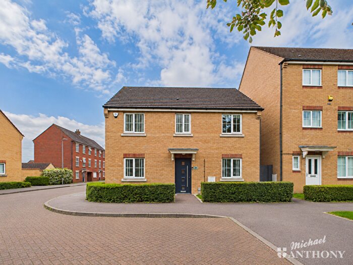4 Bedroom Detached House For Sale In Cormorant Way, Leighton Buzzard, LU7