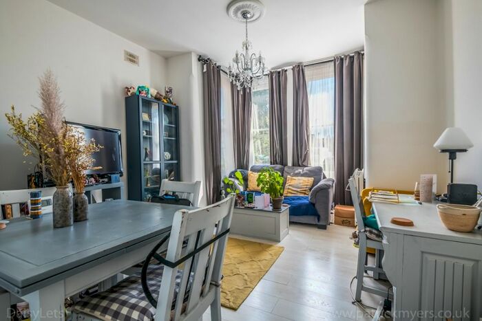 1 Bedroom Flat To Rent In Woolstone Road, Forest Hill, London, SE23