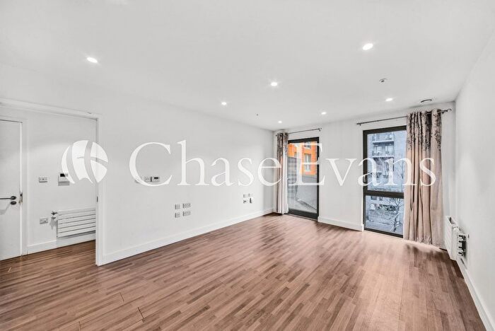 1 Bedroom Flat For Sale In Rathbone Market, Barking Road, Canning Town, London, E16