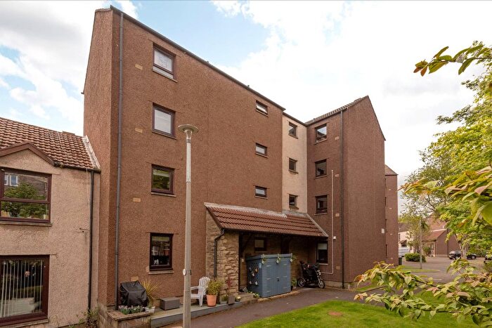 1 Bedroom Flat For Sale In Kings Road, Edinburgh, EH15