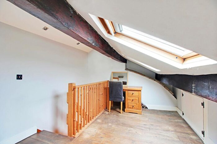 1 Bedroom Cottage For Sale In Spring Gardens, Sowerby Bridge, West Yorkshire, HX6