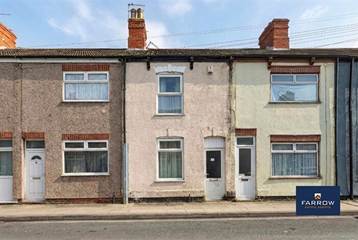 3 Bedroom Terraced House For Sale In Rutland Street, Grimsby, DN32
