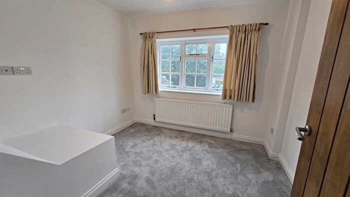 3 Bedroom Cottage To Rent In Bridge Street, Kenilworth, CV8